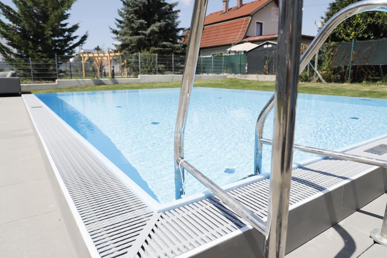 Rooftop Terrace, Free Garage Parking And Pool! Виена Екстериор снимка
