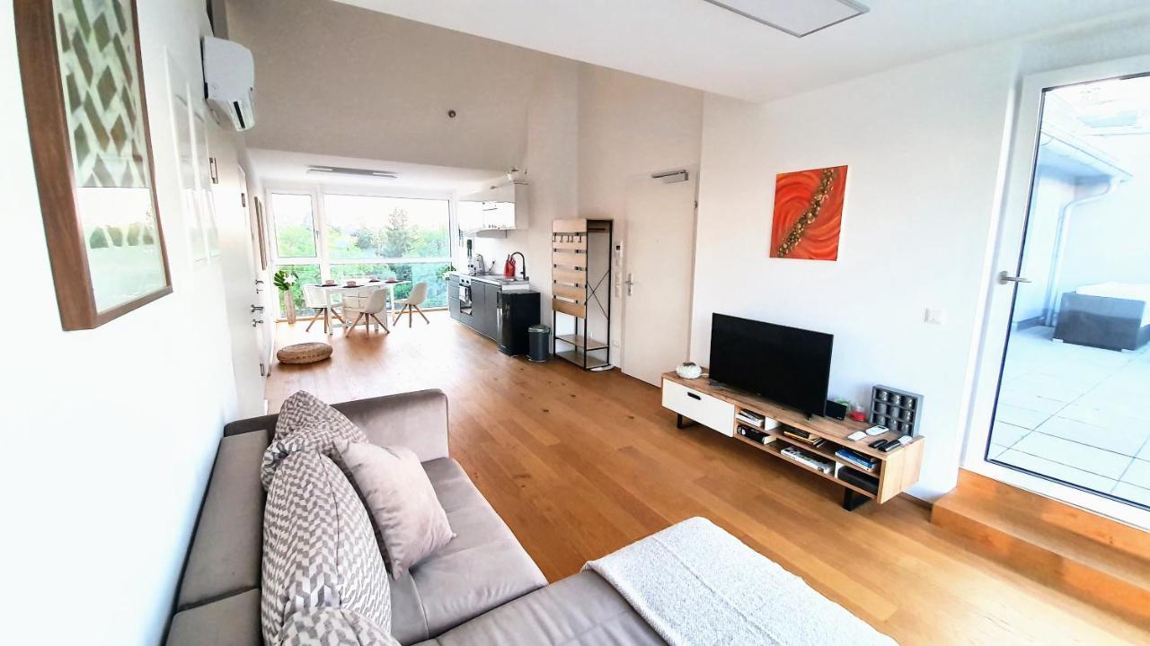 Rooftop Terrace, Free Garage Parking And Pool! Виена Екстериор снимка